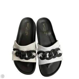 Sandals Flats By Clothes Mentor In Black & White, Size: 7